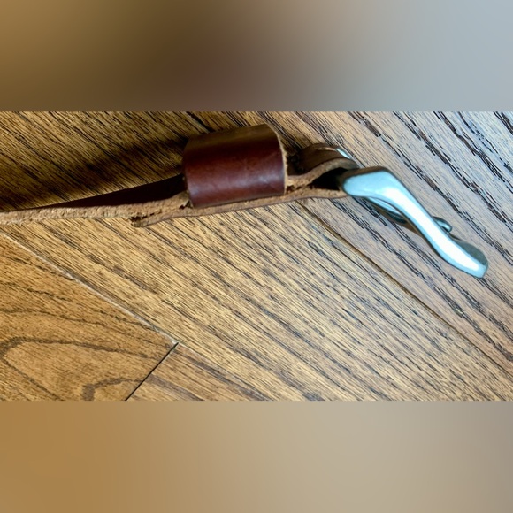 Eddie Bauer full grain leather Size 32” - Picture 6 of 10